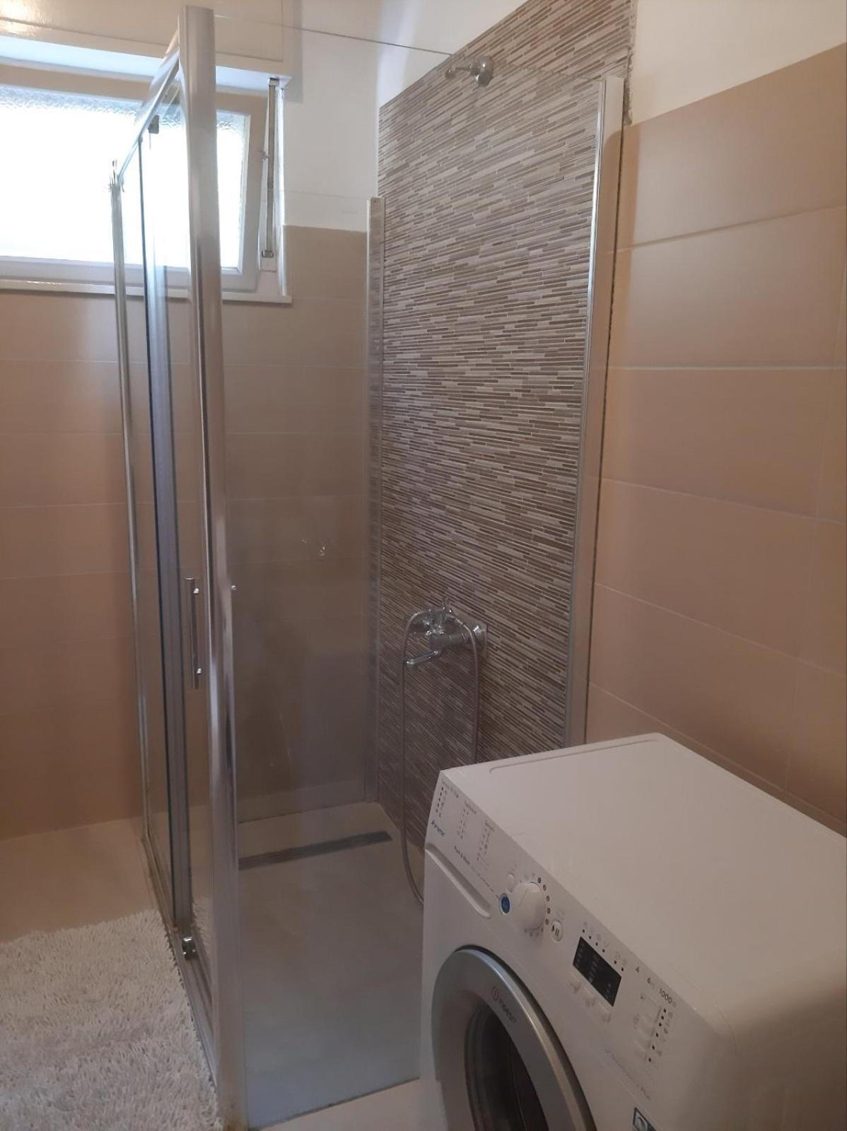 איקה Apartmani Kadmen מראה חיצוני תמונה