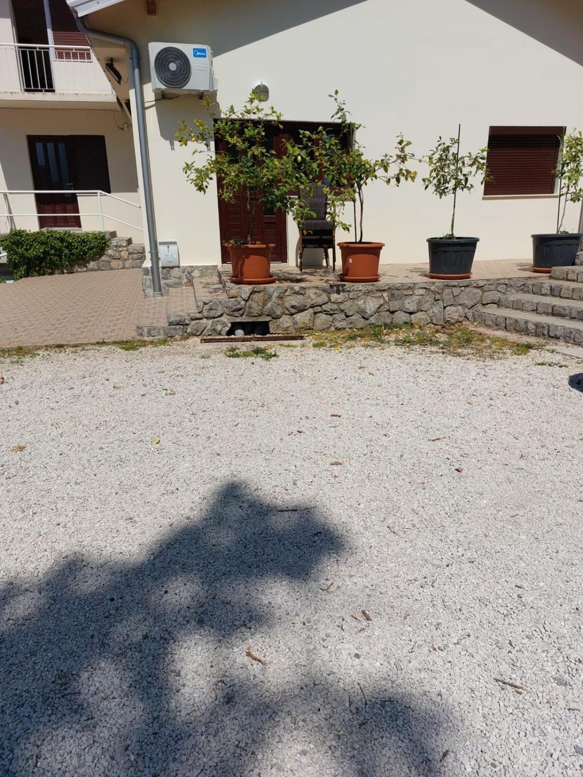 איקה Apartmani Kadmen מראה חיצוני תמונה